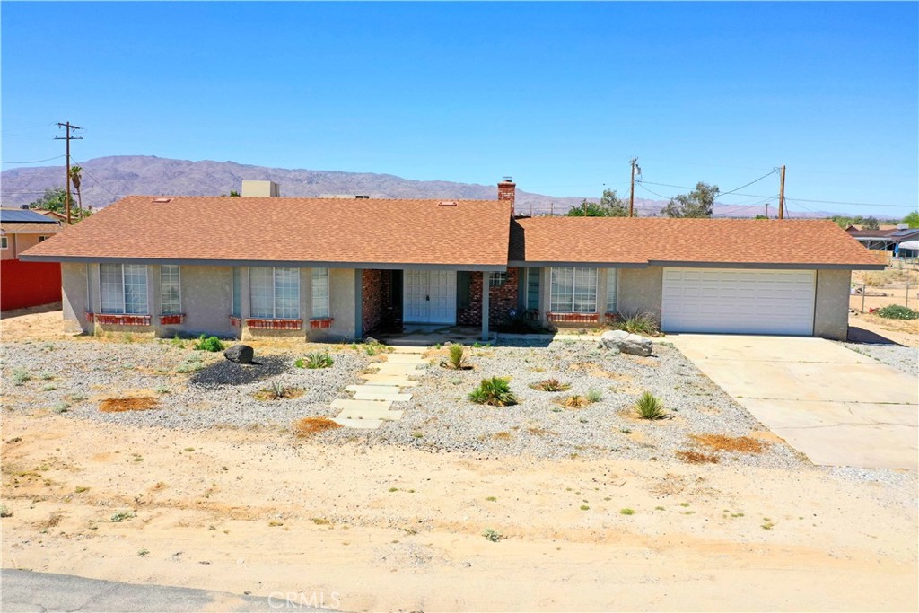 4752 Flying H Property Photo 1