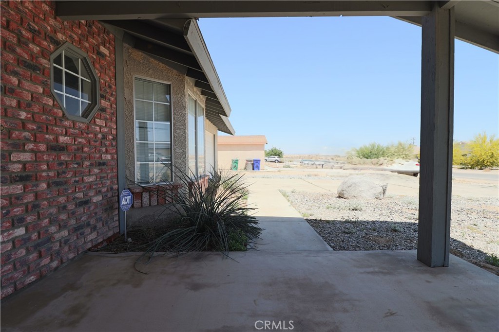 4752 Flying H Property Photo 3