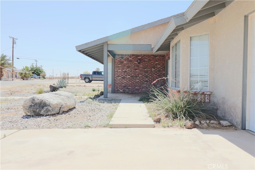 4752 Flying H Property Photo 5