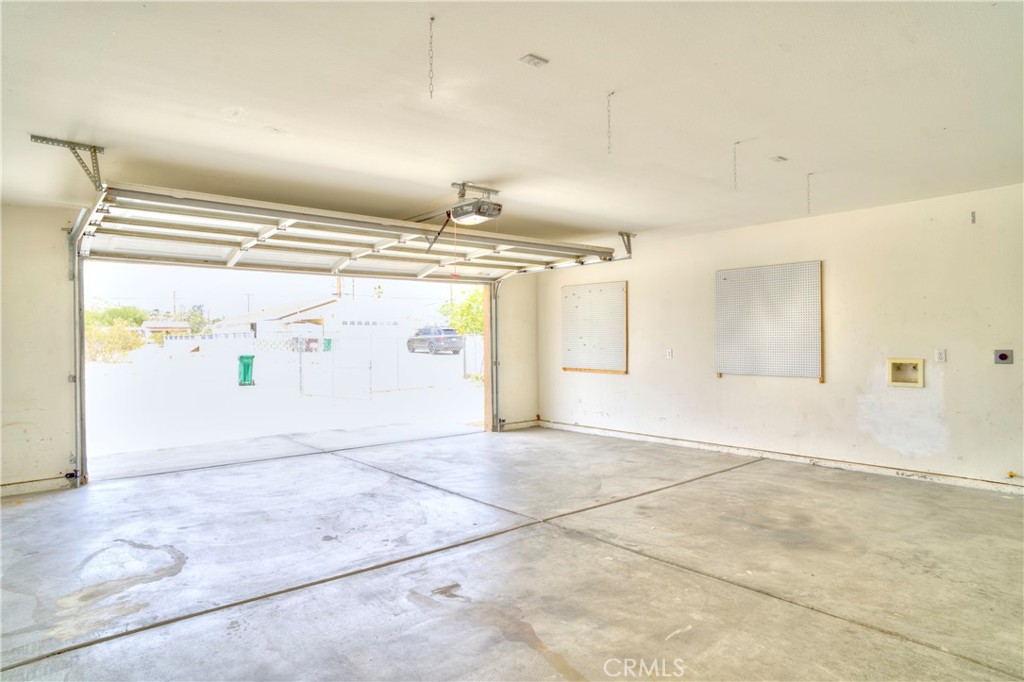 6627 Smoketree Property Photo 27