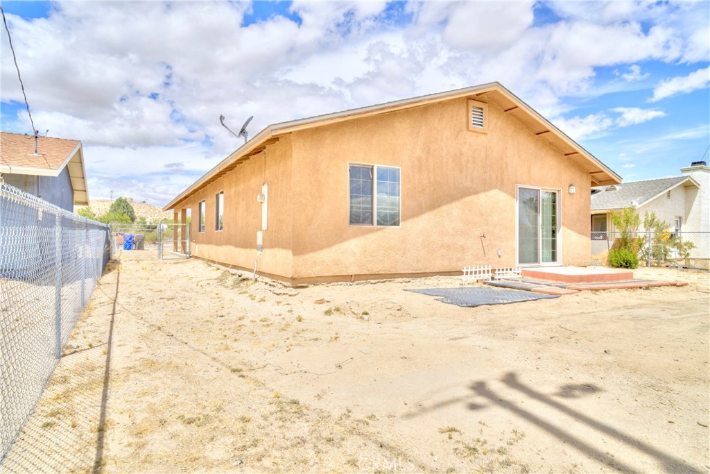 6627 Smoketree Property Photo 31
