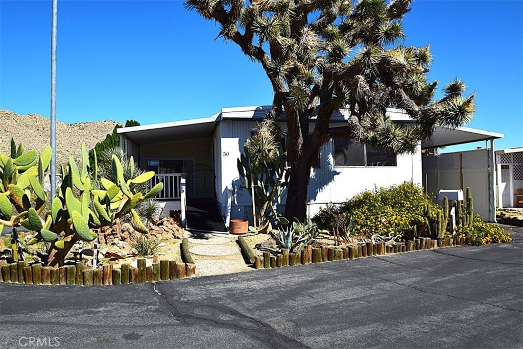 56254 29 Palms Highway 30 Property Photo 1