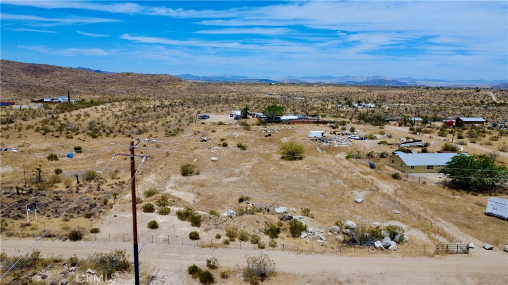 55700 Sunset Avenue Property Photo 2