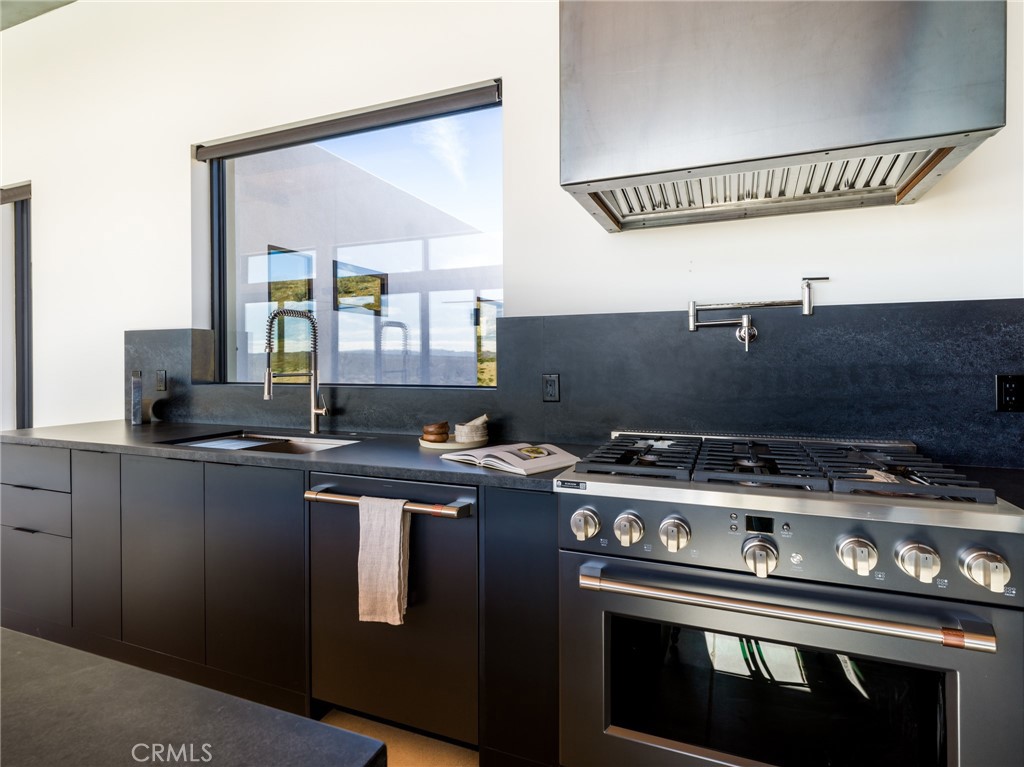 621 N Sage Avenue Property Photo 15