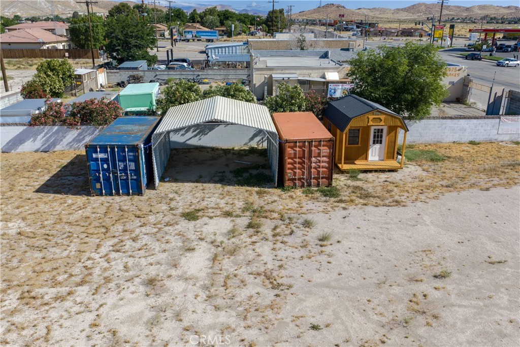 2909 Sierra Highway Property Photo 7