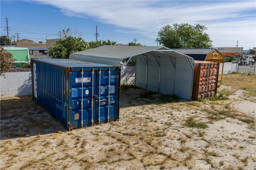 2909 Sierra Highway Property Photo 8