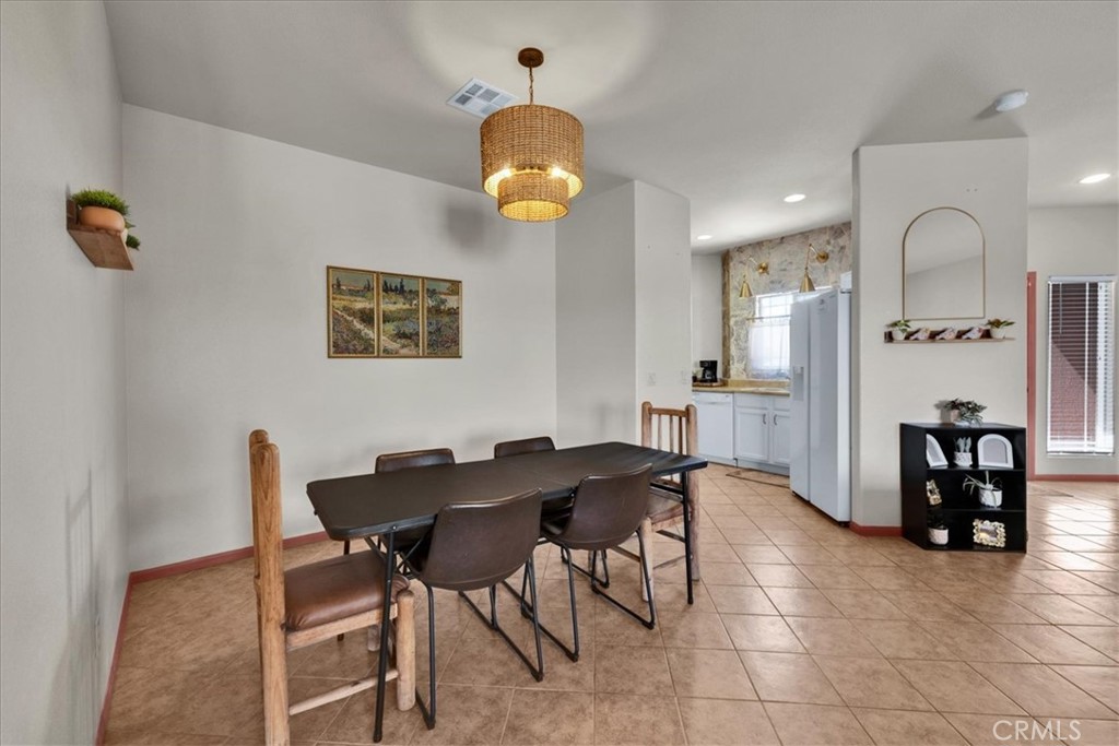 7425 Kellogg Avenue Property Photo 11