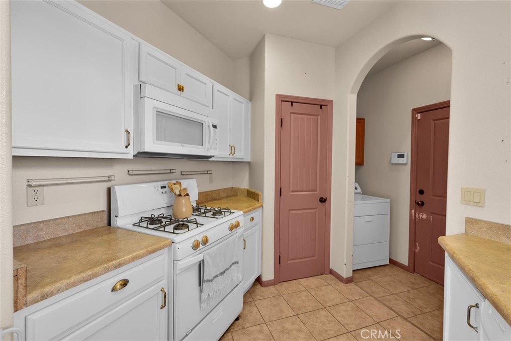 7425 Kellogg Avenue Property Photo 14