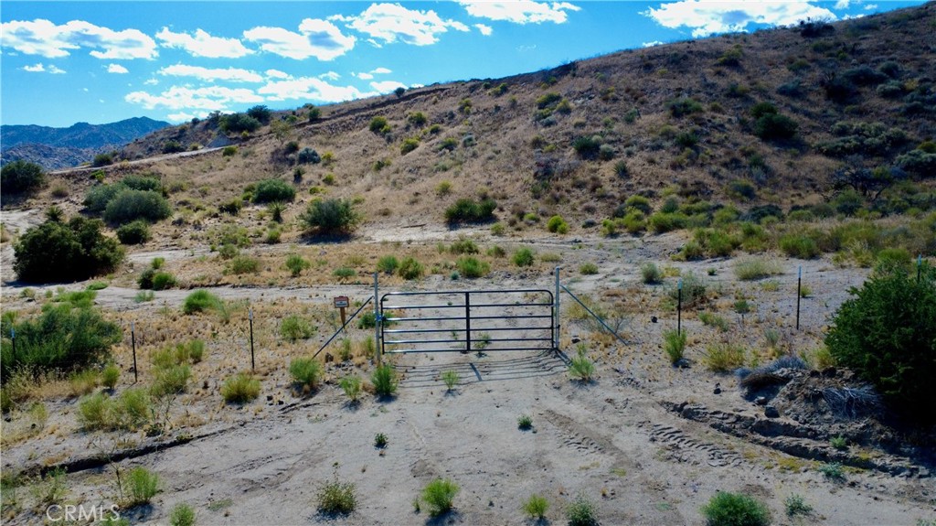 101 Cimarron Road Property Photo 5