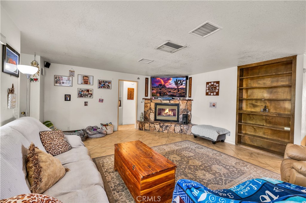 61504 Capilla Drive Property Photo 9