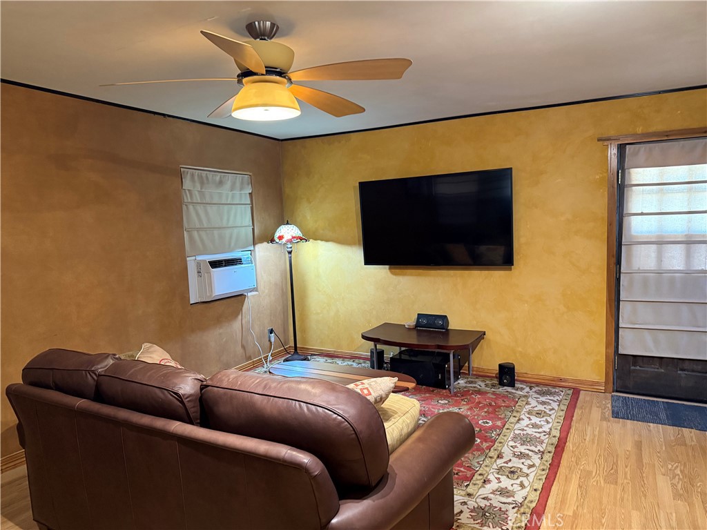 6586 El Rey Property Photo 7