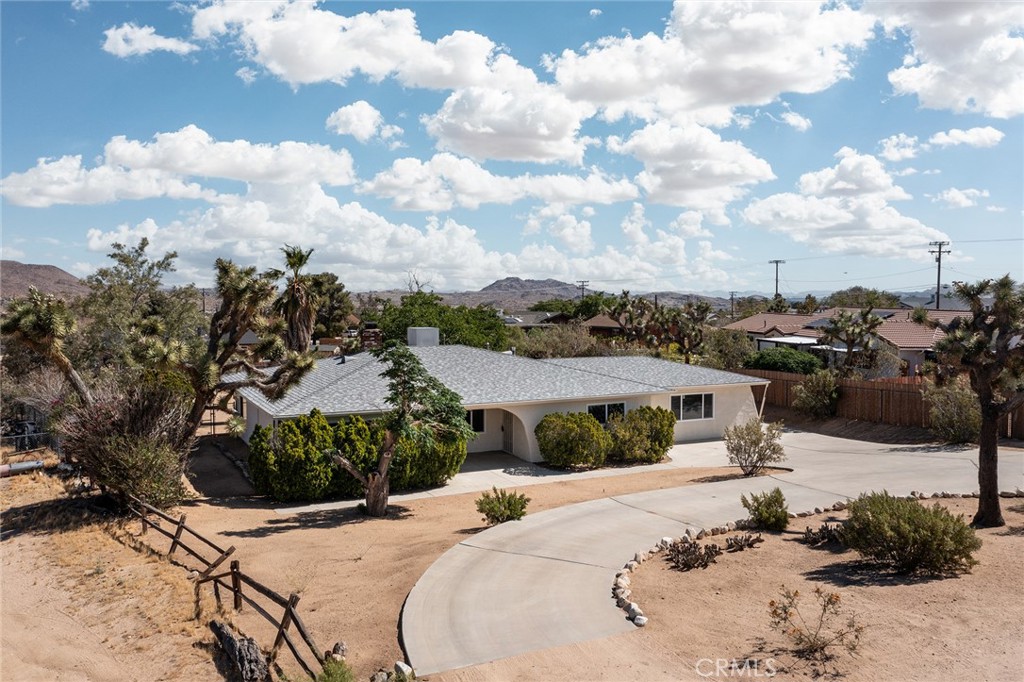 58390 Delano Trail Property Photo 1