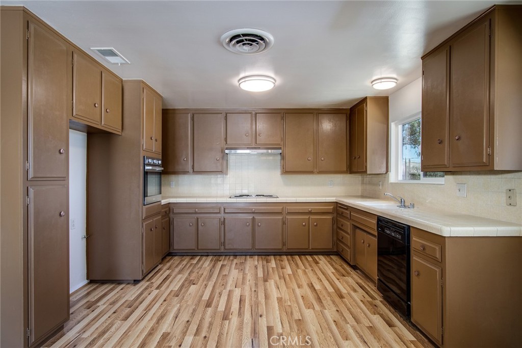 58390 Delano Trail Property Photo 12