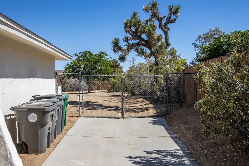 58390 Delano Trail Property Photo 35