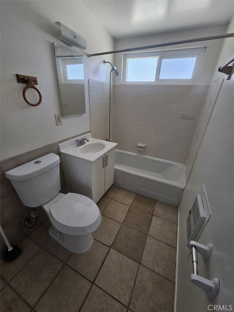 6445 Palm View Property Photo 2