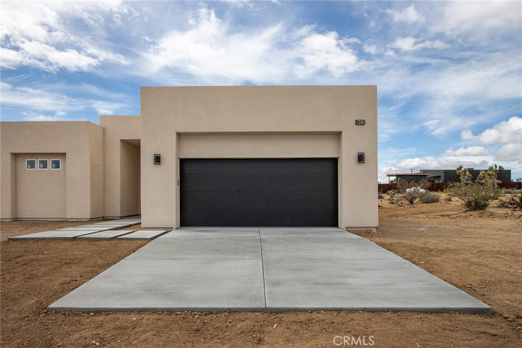 59423 Canterbury Street Property Photo 2