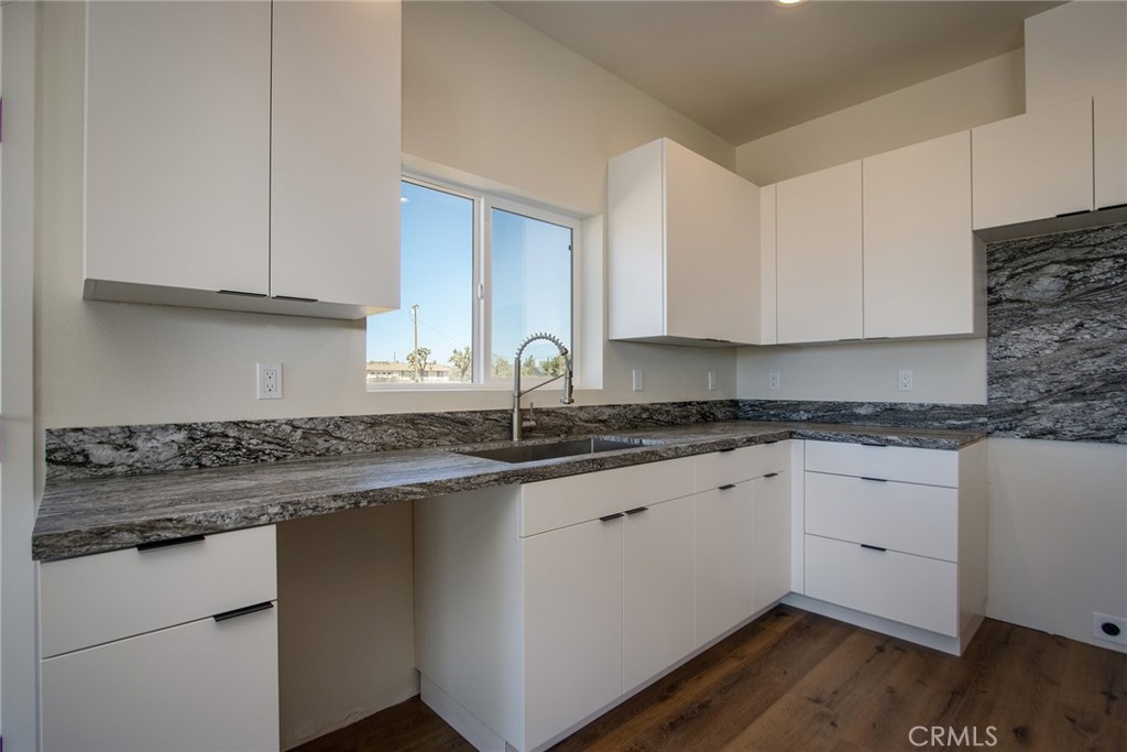 59423 Canterbury Street Property Photo 10
