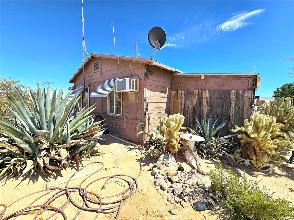 3073 Bagdad Highway Property Photo 1