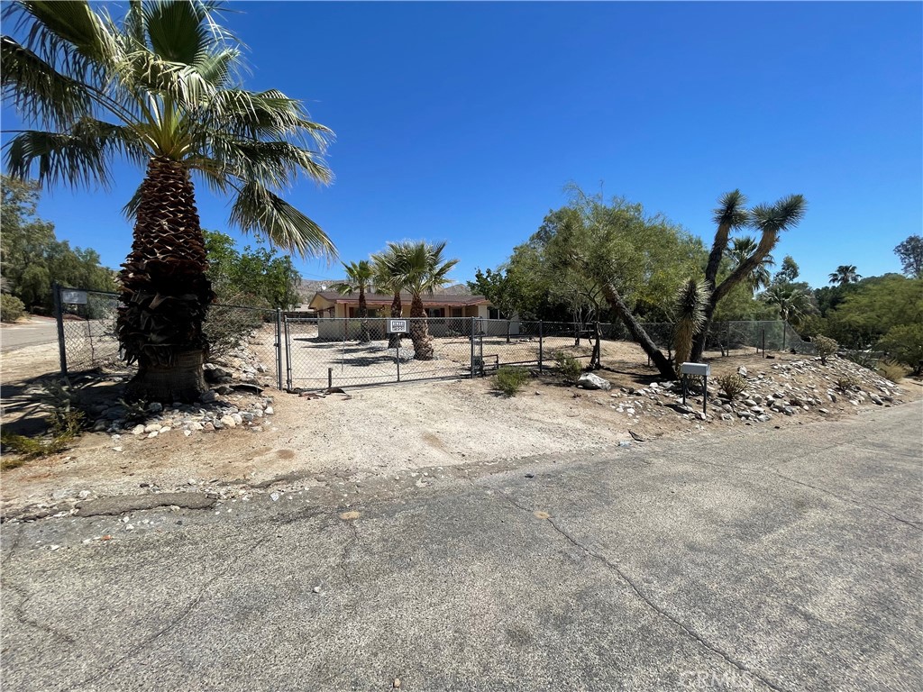 49116 Hibiscus Property Photo 2
