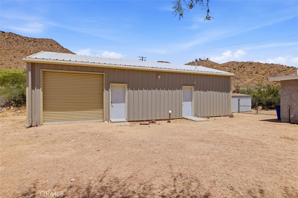 52390 Altadena Property Photo 8