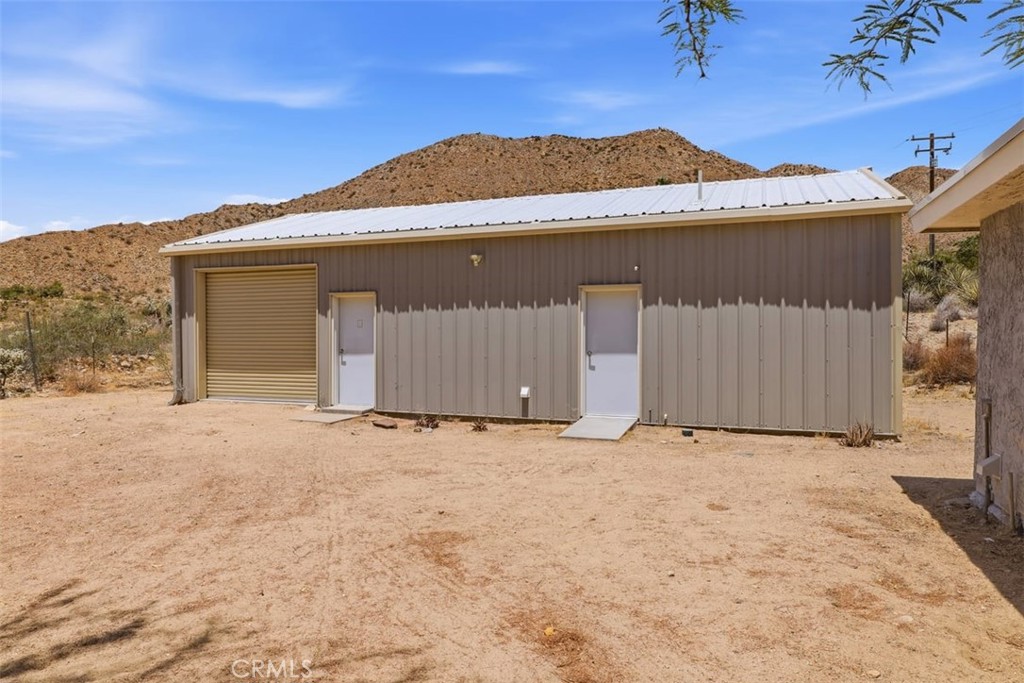 52390 Altadena Property Photo 9