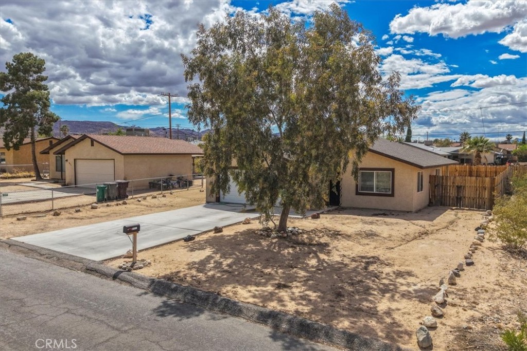 5626 Morongo Road Property Photo 2