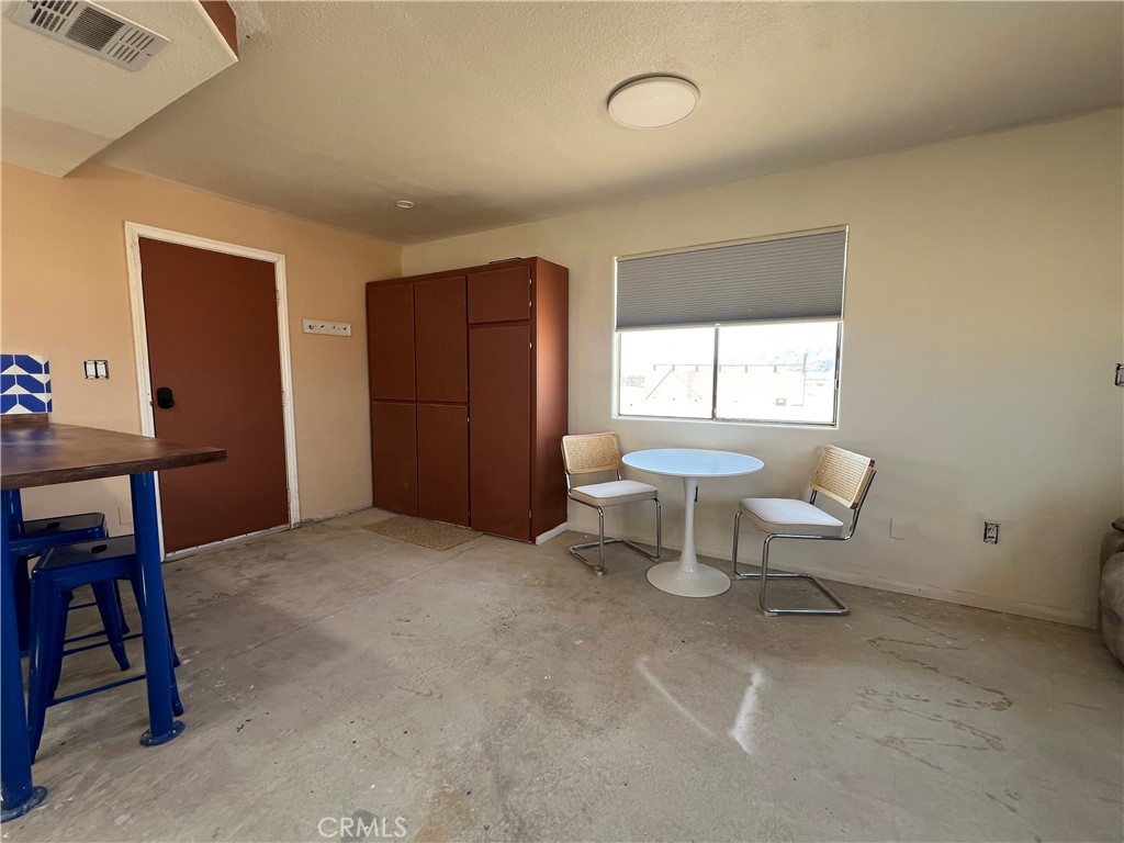 5226 Henry Road Property Photo 13