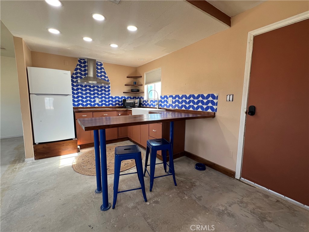 5226 Henry Road Property Photo 16