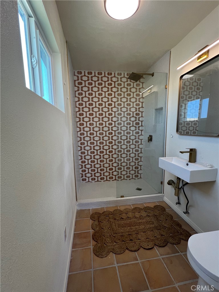 5226 Henry Road Property Photo 18