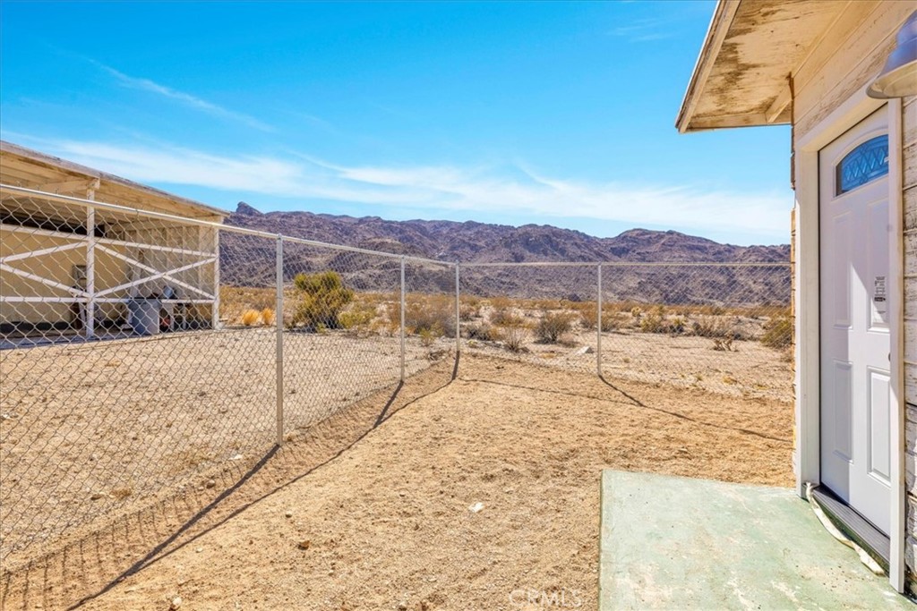 8138 Utah Trail Property Photo 4