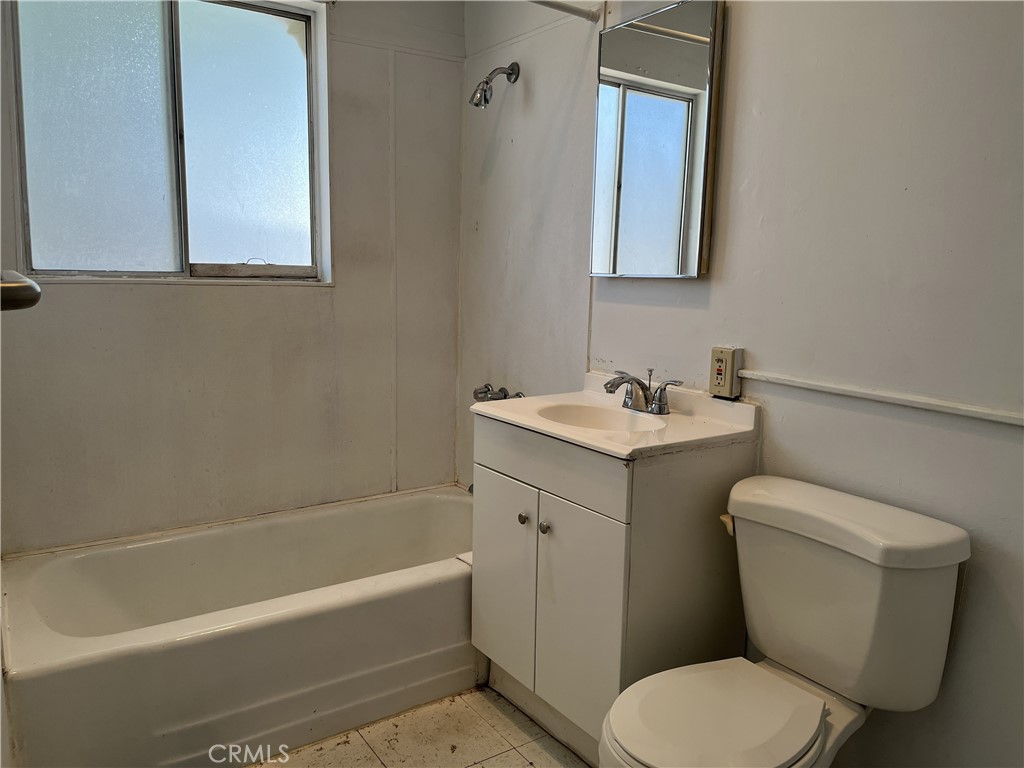 71995 Samarkand Property Photo 5