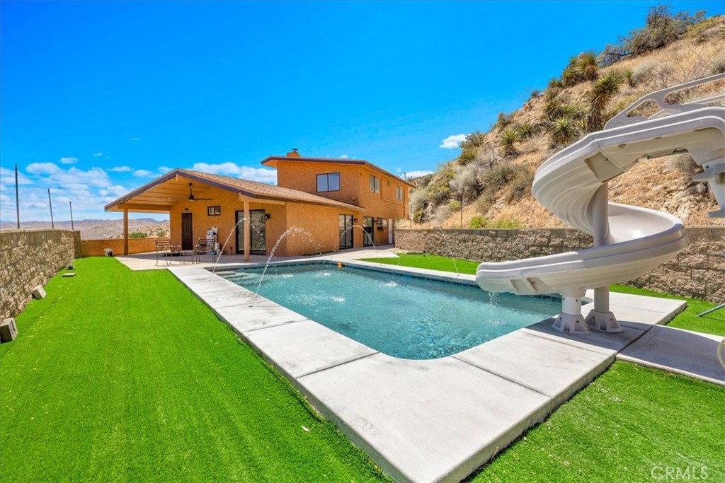 53944 Canyon Property Photo 2