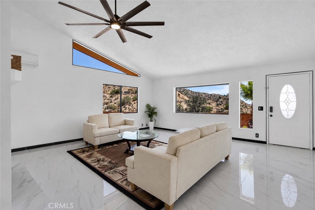 53944 Canyon Property Photo 5