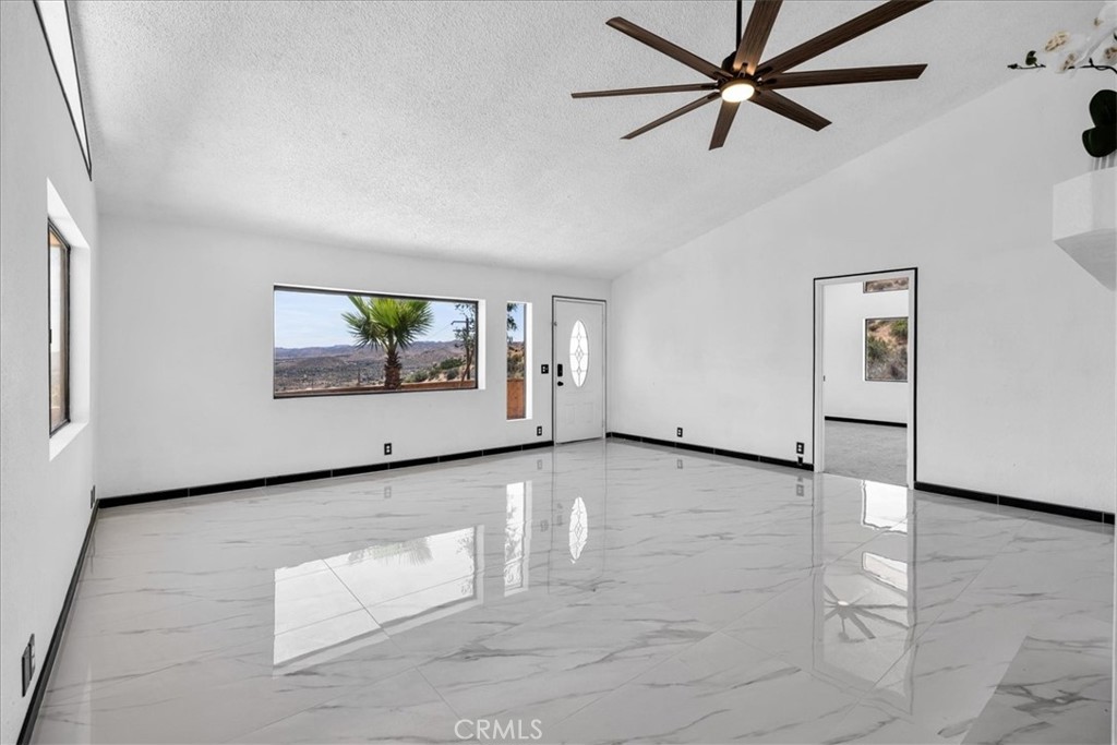 53944 Canyon Property Photo 6