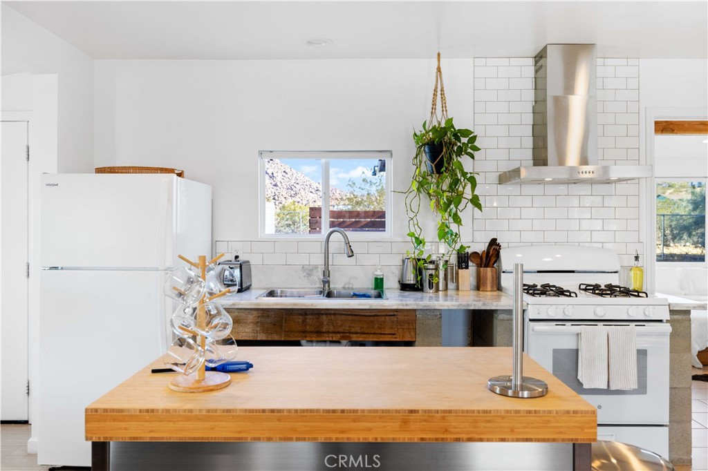61879 Valley View Circle Property Photo 10