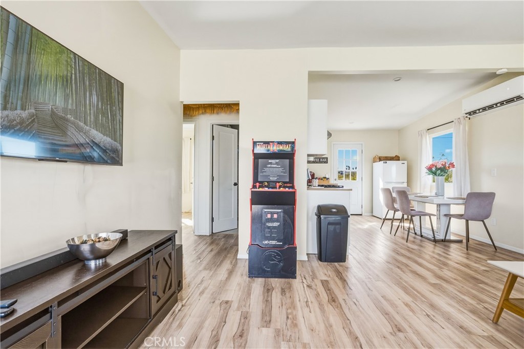 6546 Rose Ellen Avenue Property Photo 10
