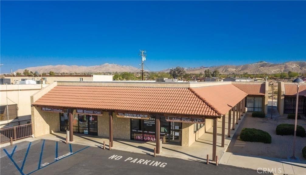 57353 29 Palms Property Photo 3