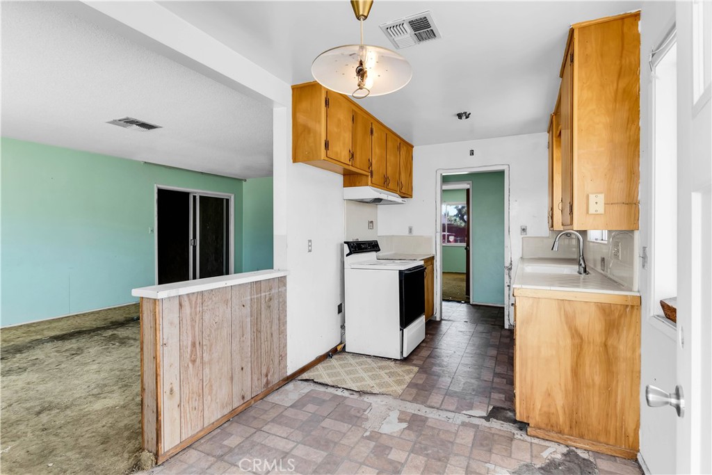 57136 Navajo Trail Property Photo 8