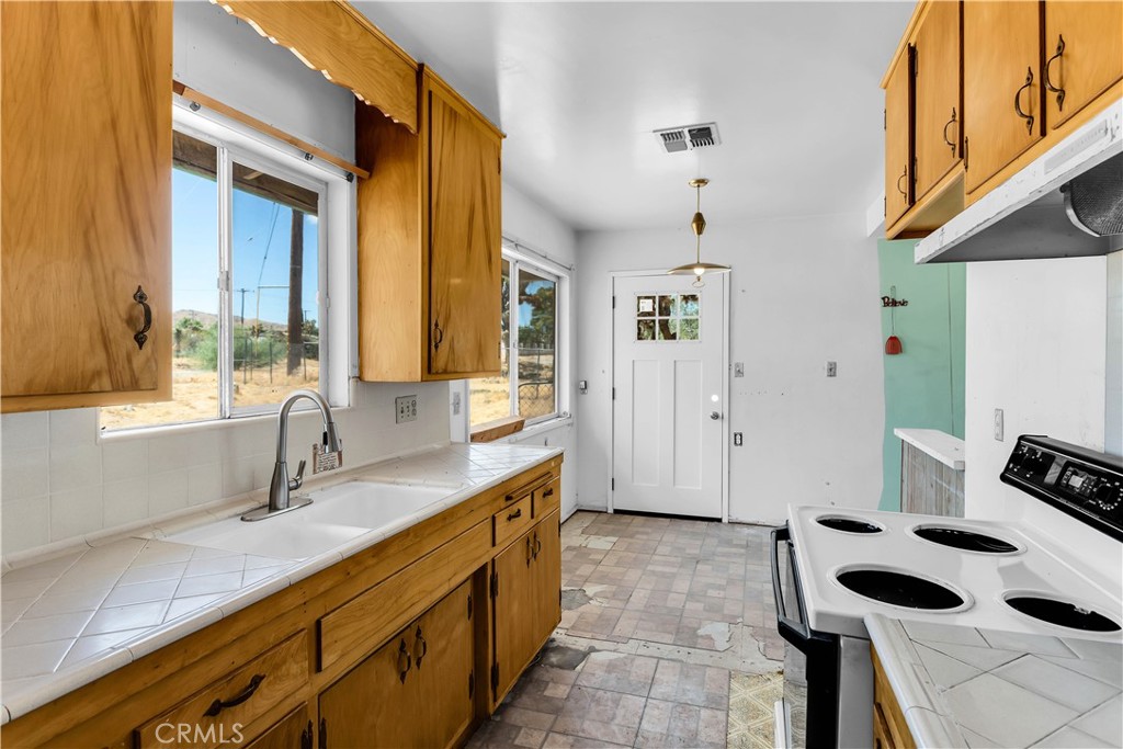 57136 Navajo Trail Property Photo 11