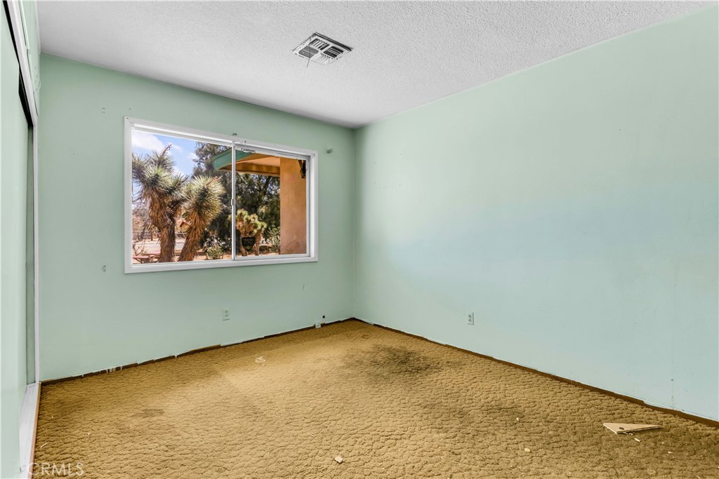 57136 Navajo Trail Property Photo 24