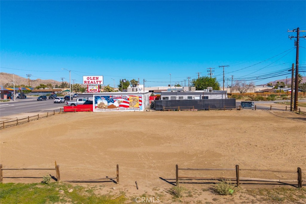 1122 Twentynine Palms Property Photo 8