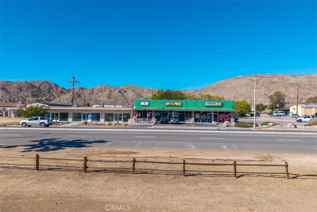 1122 Twentynine Palms Property Photo 9