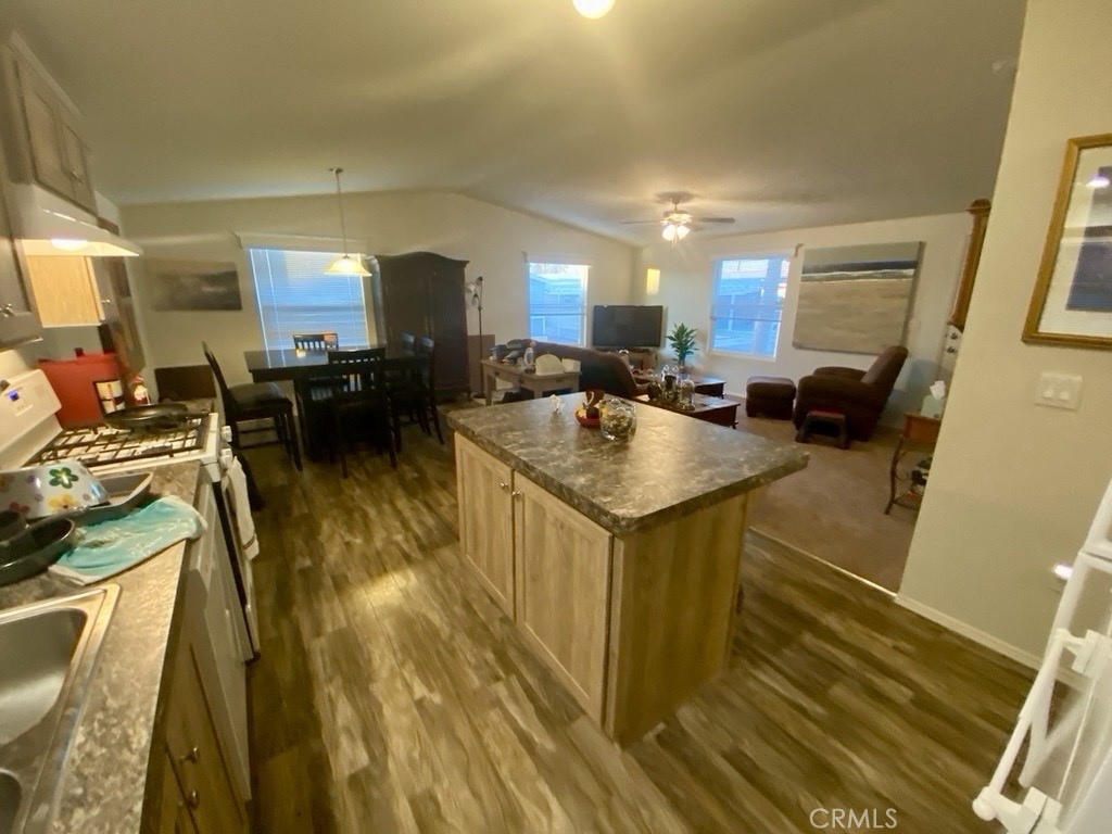 900 Coronado Property Photo 25