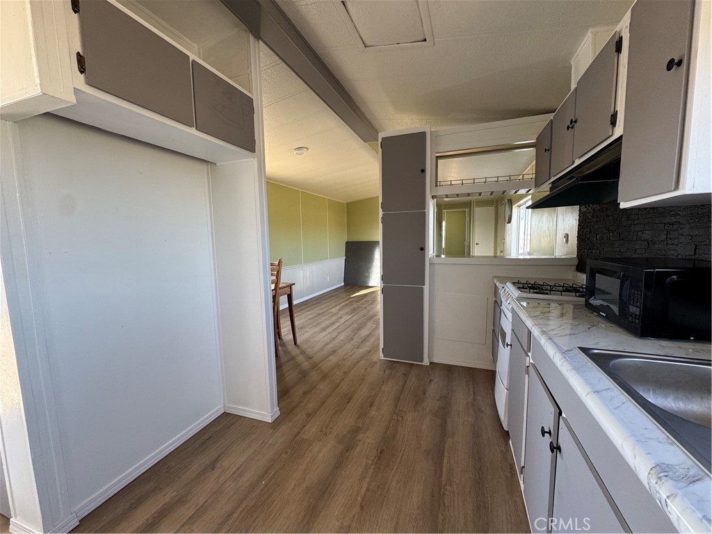 3423 Canyon Property Photo 6