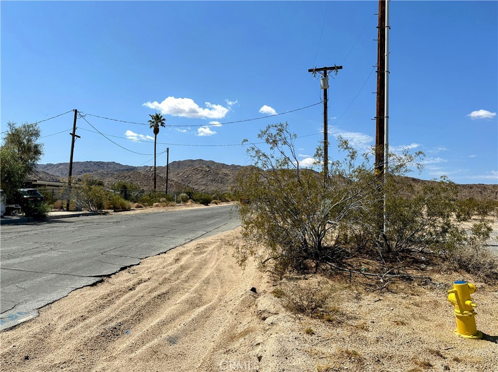 70500 29 Palms Highway Property Photo 9