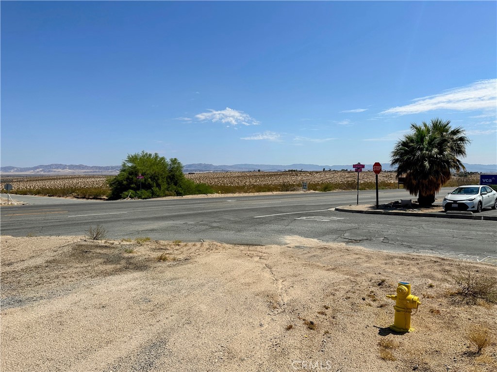 70500 29 Palms Highway Property Photo 11