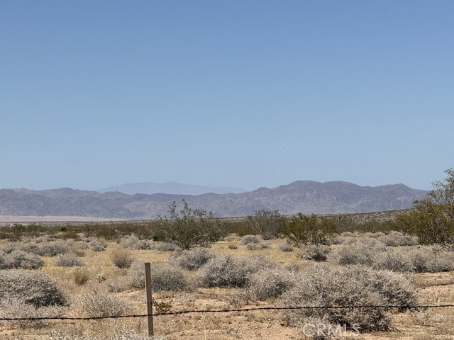 1234 Saturn Property Photo 5