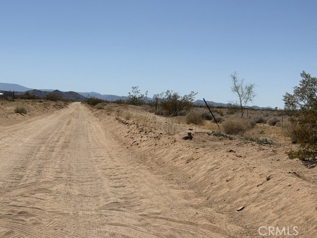 1234 Saturn Property Photo 7