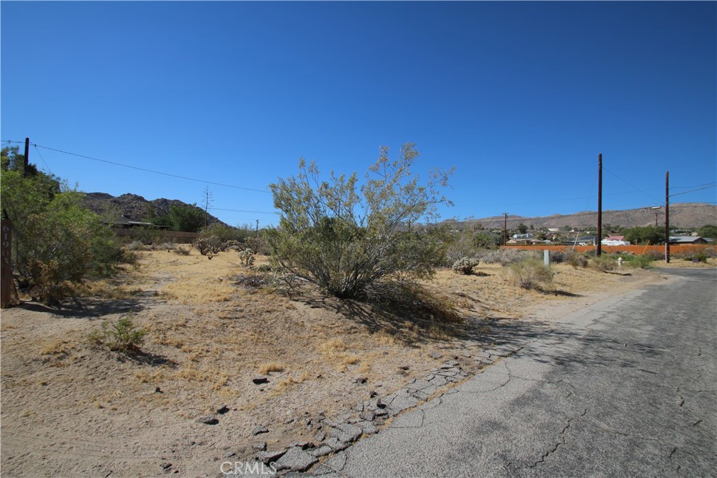 61899 El Reposo Circle Property Photo 9