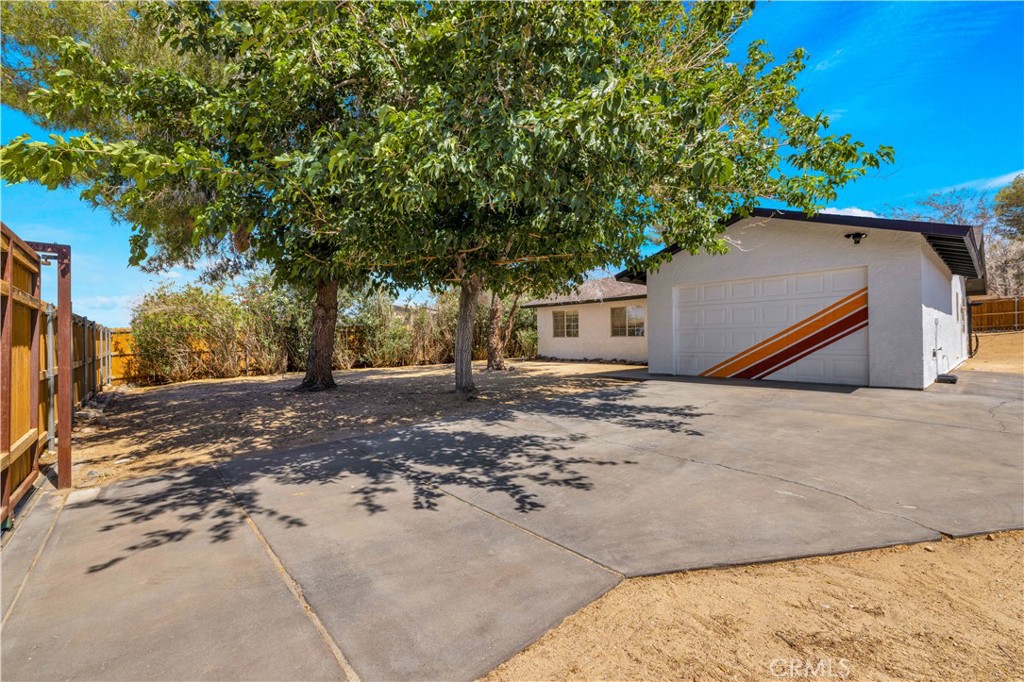 61493 Desert Air Property Photo 1